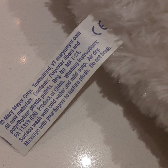 COPY - Mary Meyer VALENTINE soft and plush white stuffed Puppy - Picture 4 of 4